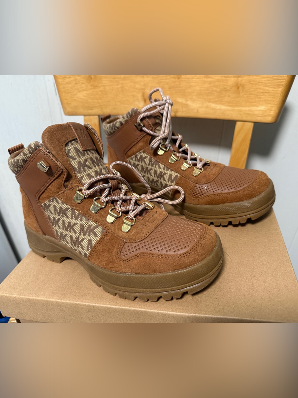 Michael Kors Brown Suede Boots - Stylish Outdoor Shoes